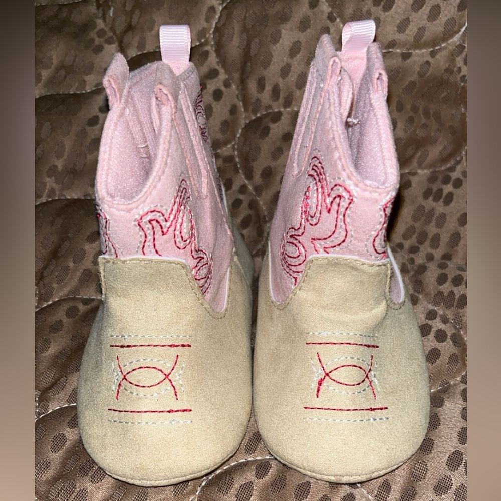 Baby boots Brand: Stepping Stones